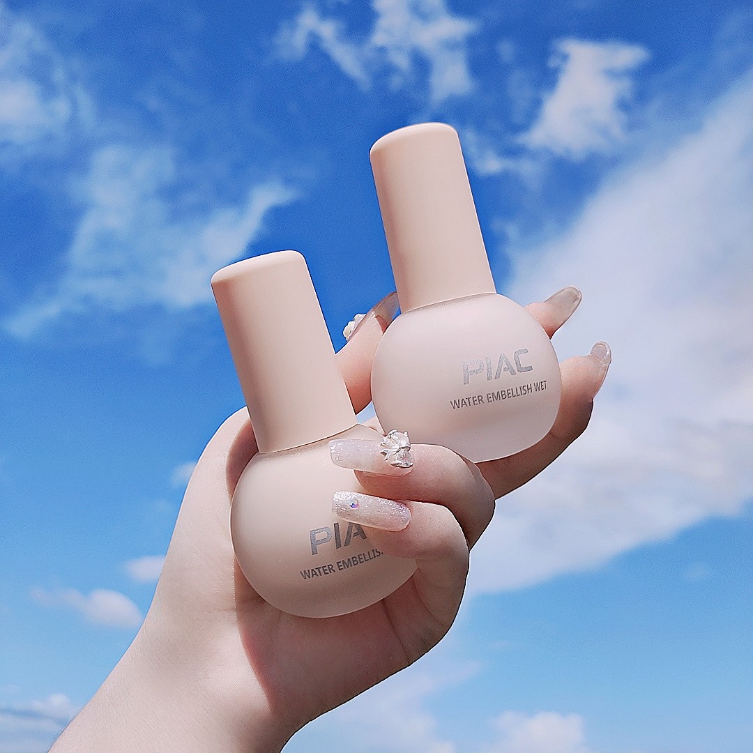 mixing liquid foundation with water