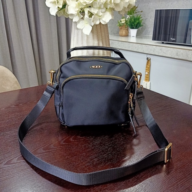 tumi sling bag philippines