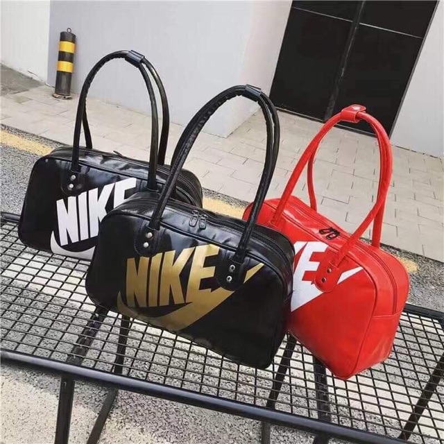 nike reversible shoulder bag