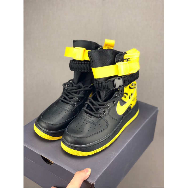 nike boots with zipper