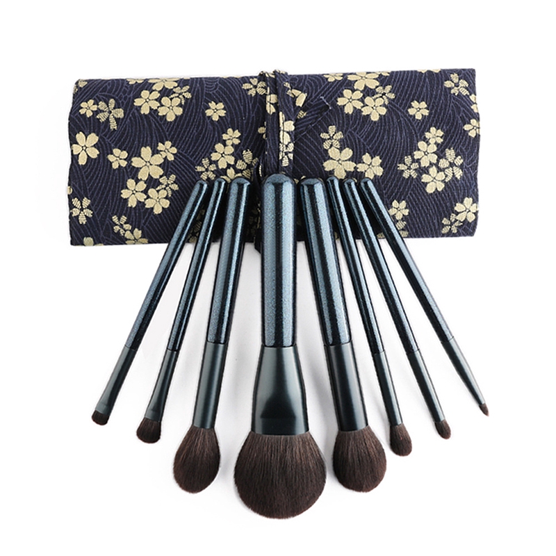 simple makeup brush set