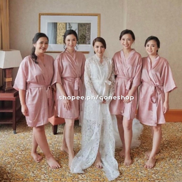 bride and bridesmaid satin robes