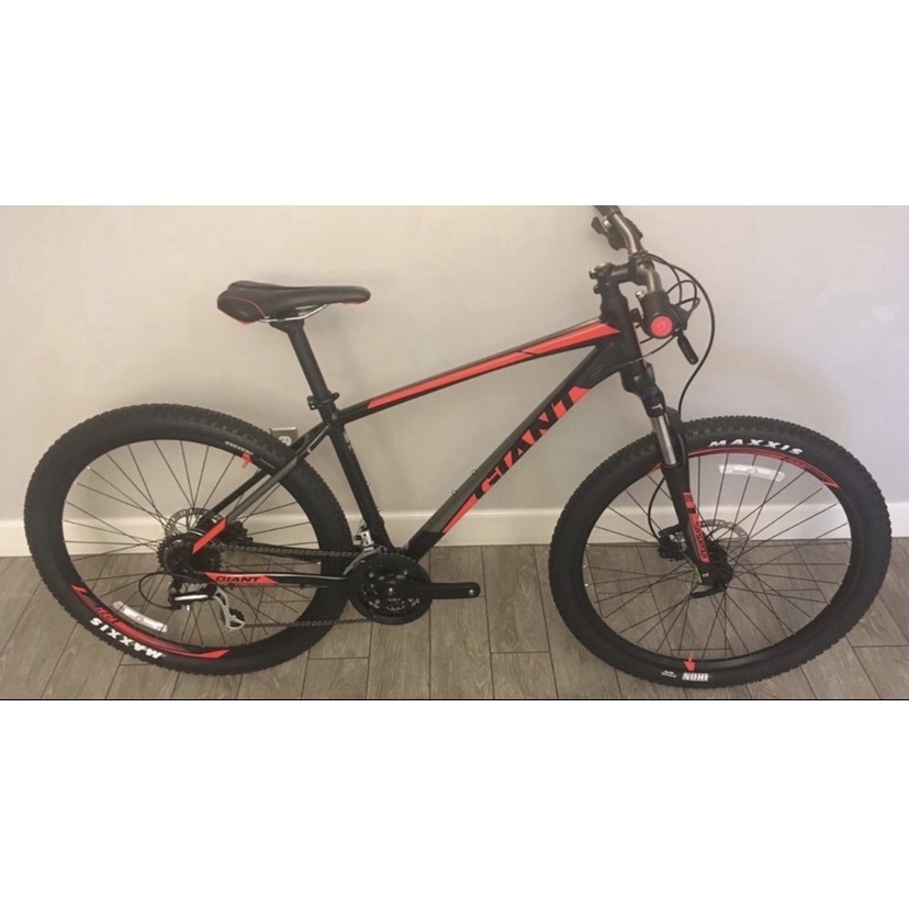 black and red giant mountain bike