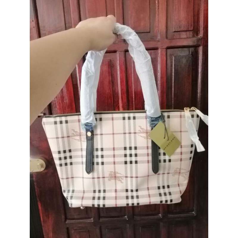 Burberry Tote Bag... | Shopee Philippines