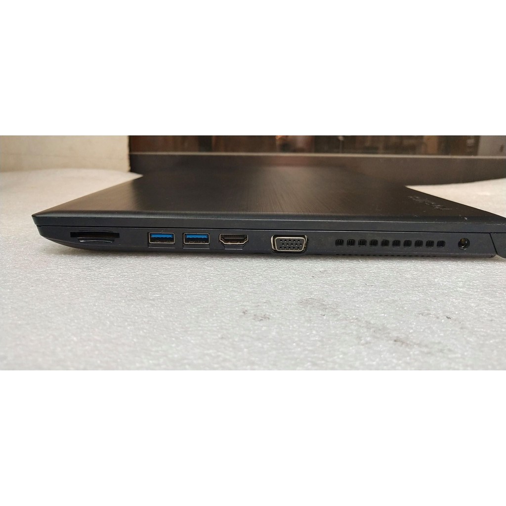 Laptop Toshiba Dynabook B55/B Core i3-6100U 2.30ghz 4gb DDR3 320gb 