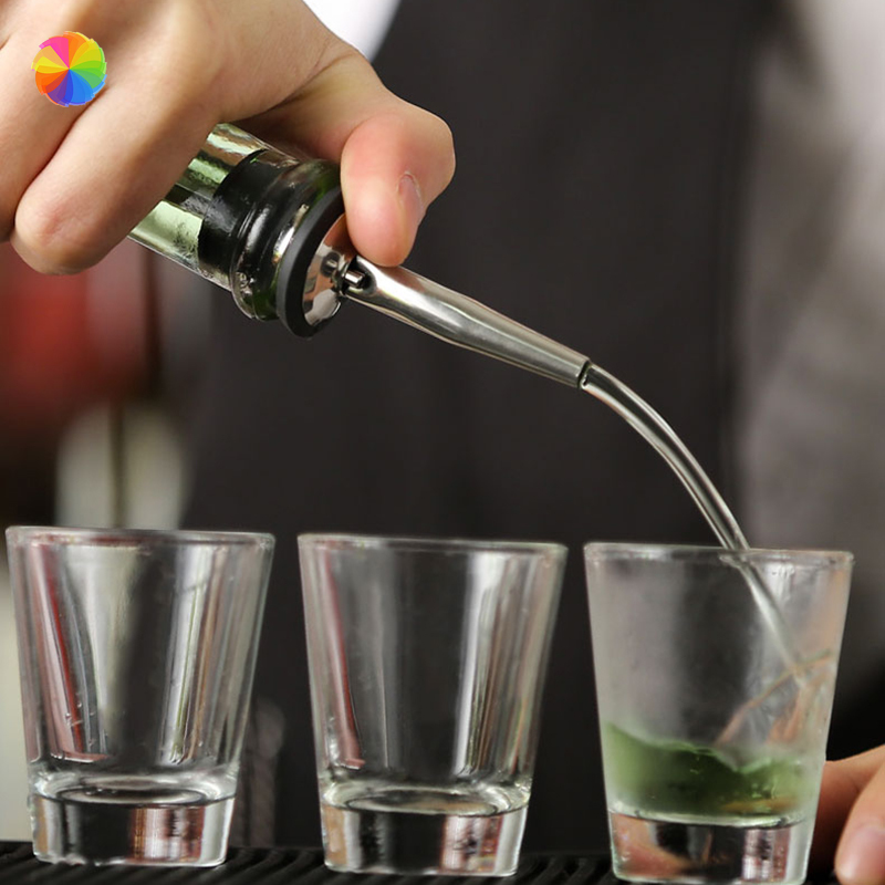 1Pcs Stainless Steel Alcohol Spirit Pourer with Lid Mobile Bottle