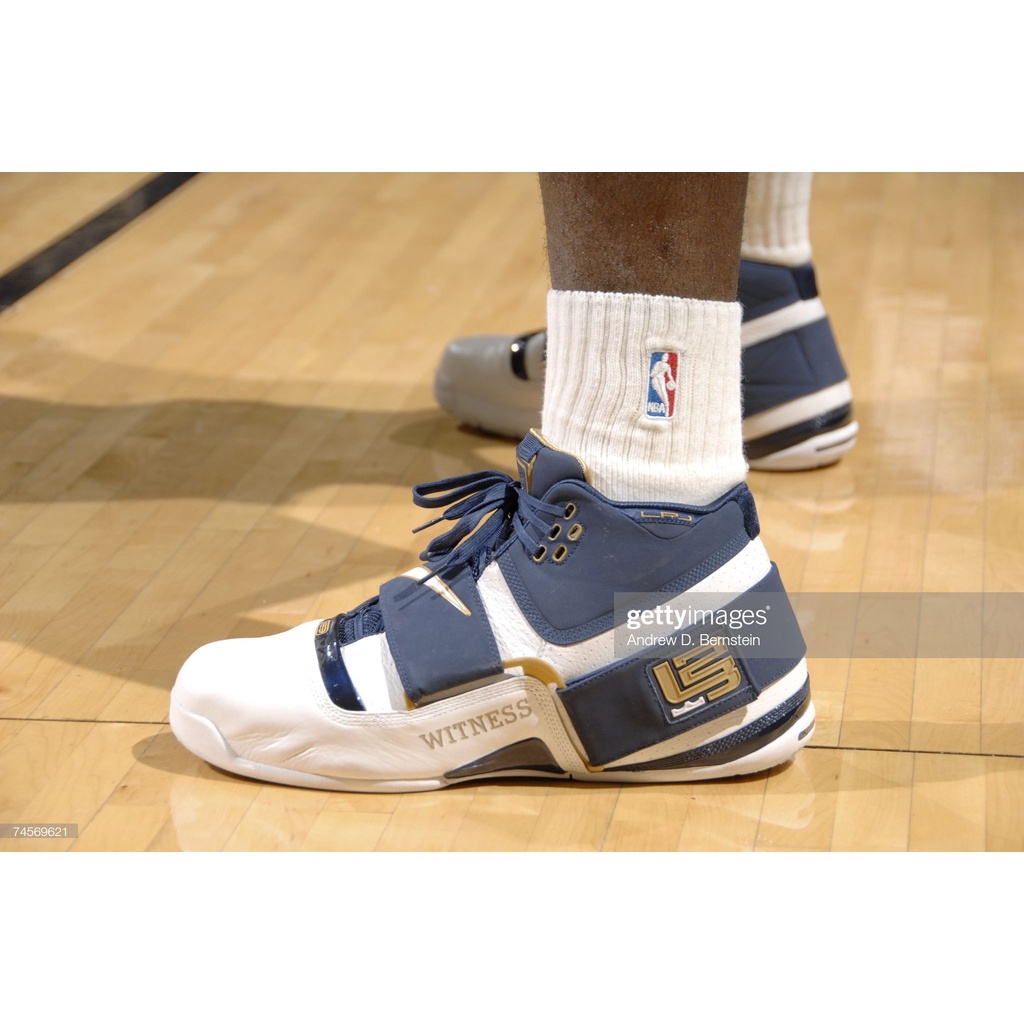 1/6 Lebron James 2007 Finals Navy Blue Shoes | Shopee Philippines