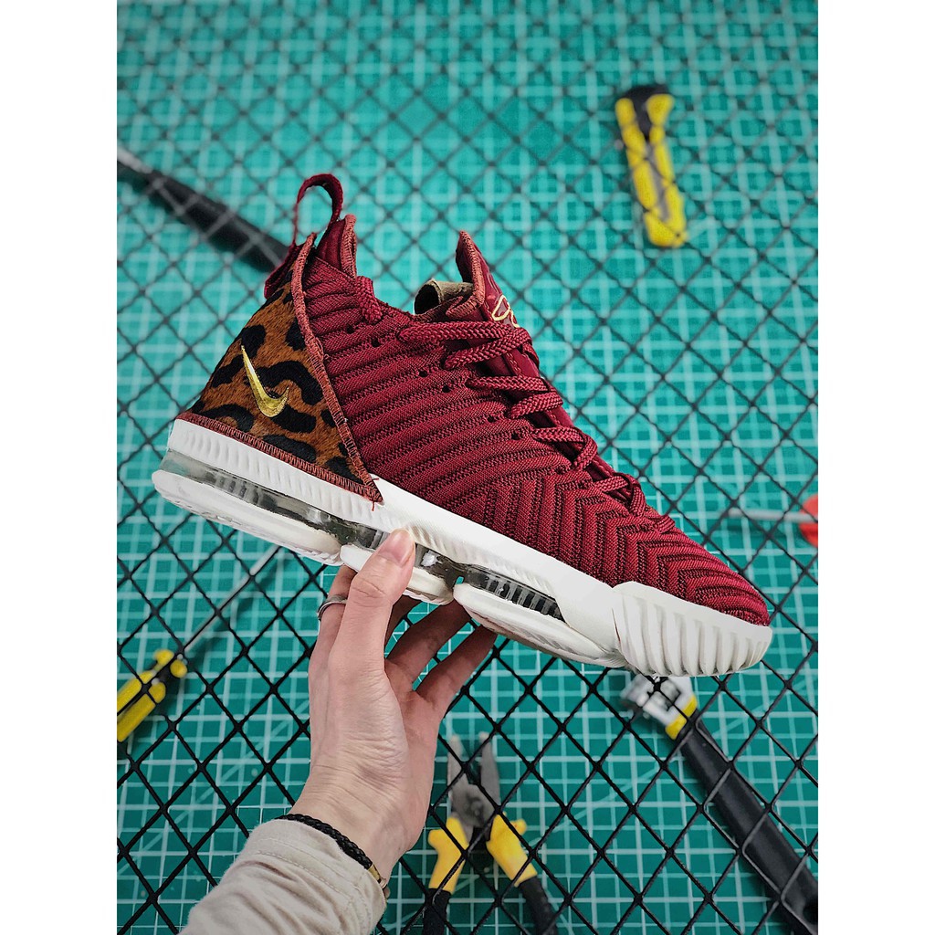 mens nike leopard print shoes