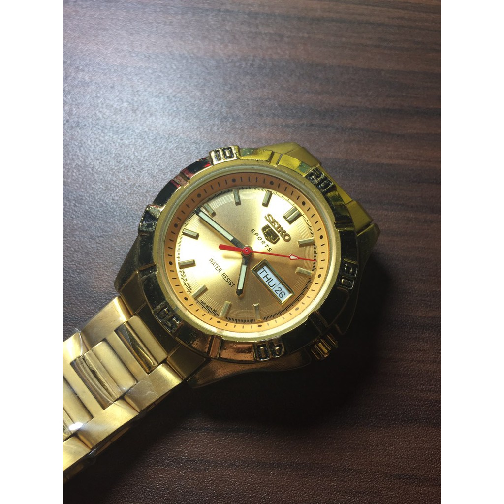 seiko 5 sports quartz