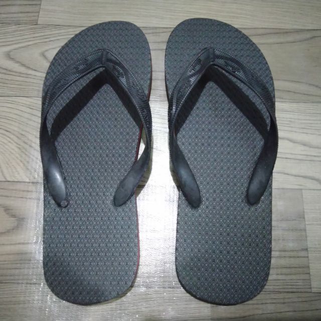 mens slippers size 9