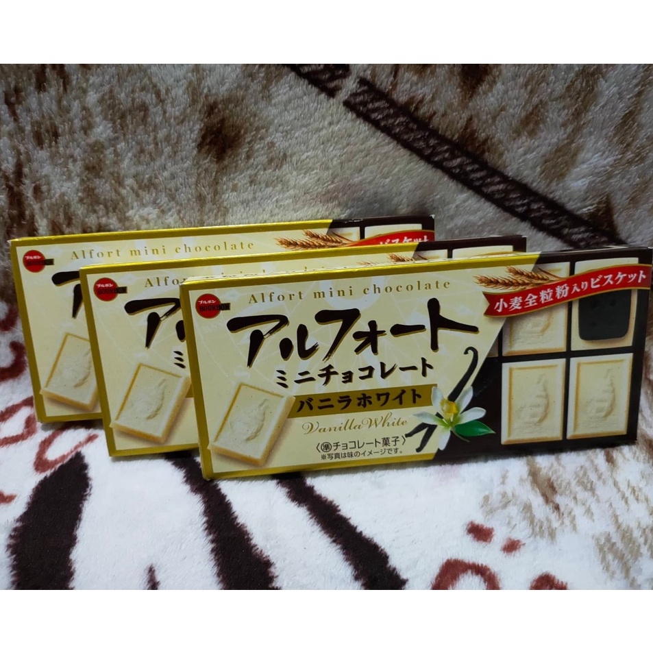 Japanese Alfort Cookies Coated with Chocolates 55 g/ box..AUTHENTIC sold per box Shopee