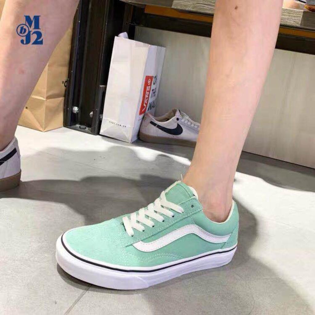 shoes light green