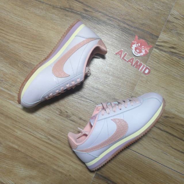 nike cortez leather lux pearl pink