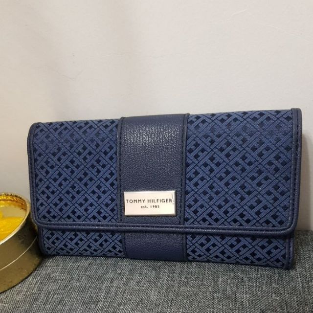 tommy wallet sale