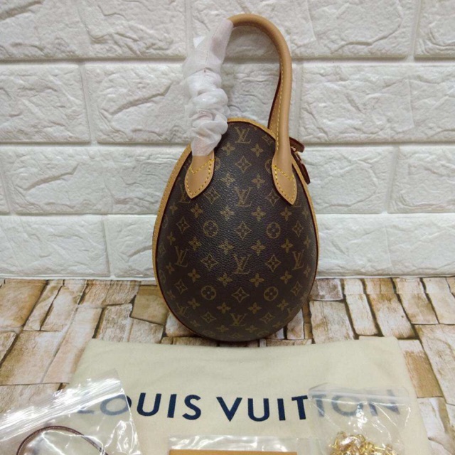 lv egg bag