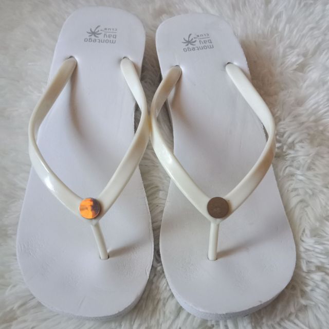 nike benassi sandals