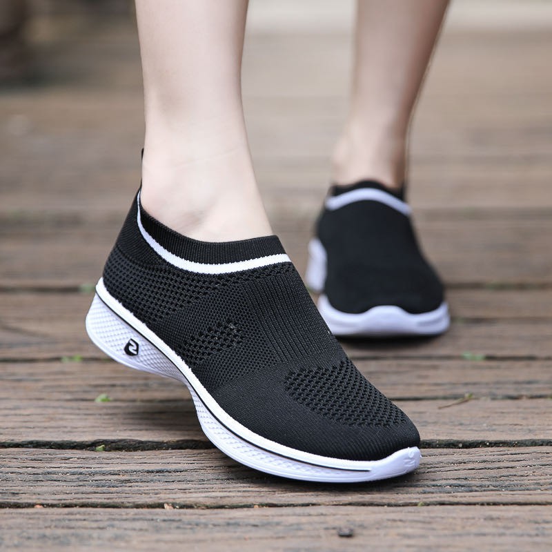 Korean fashion slip on Shoes for Women Breathable Rubber Knit Shoes ...