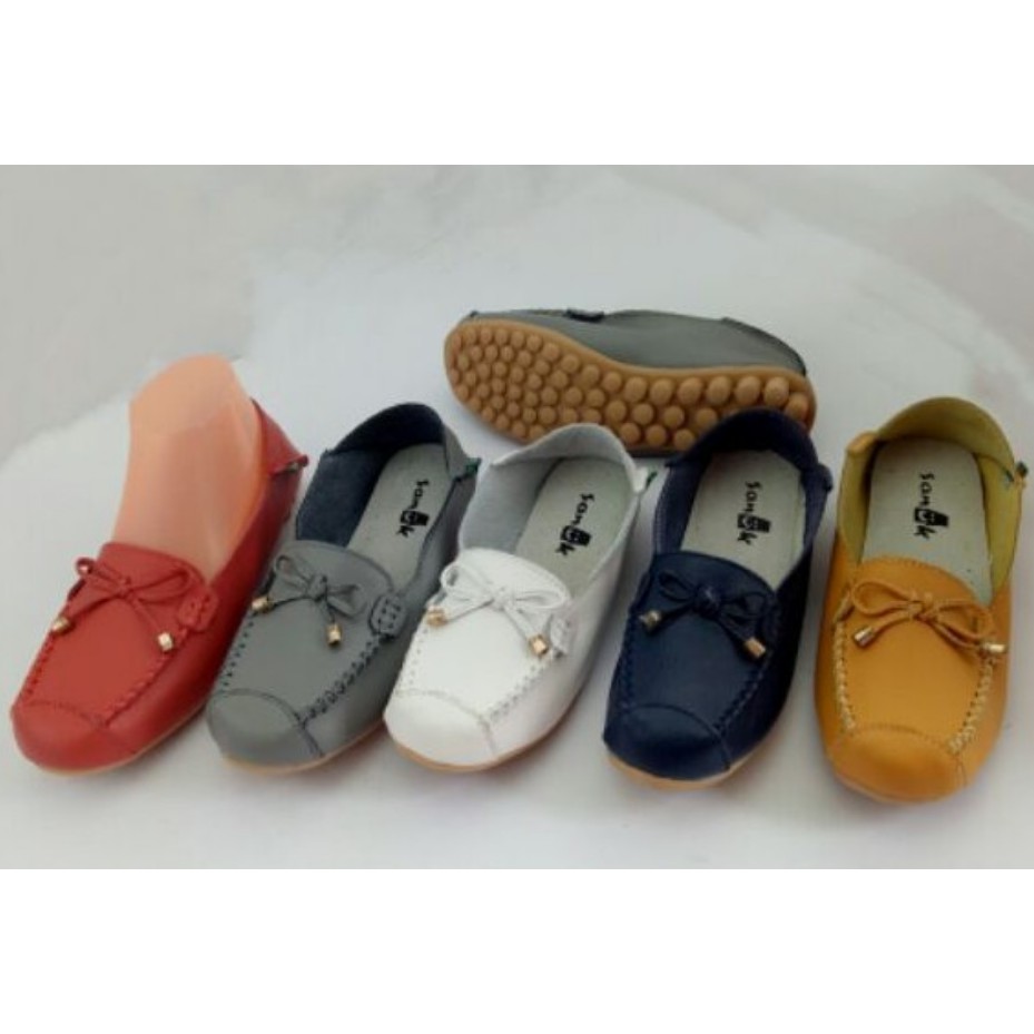 sanuk leather shoes