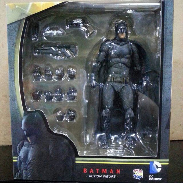 mafex bvs batman