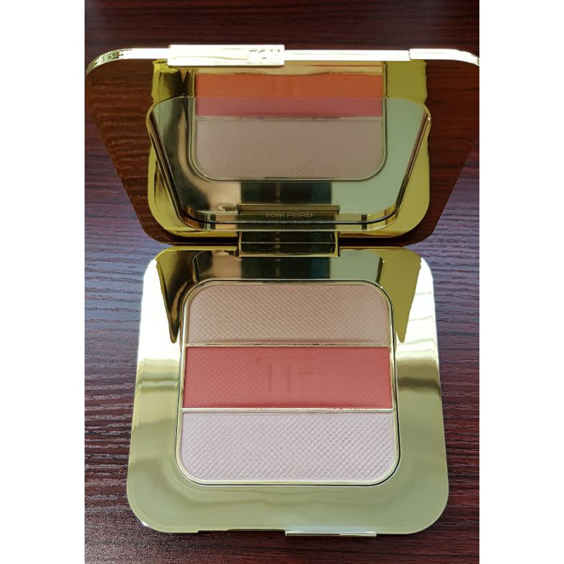 Tom Ford Soleil Contouring Compact in 03 Nude Glow | Shopee Philippines