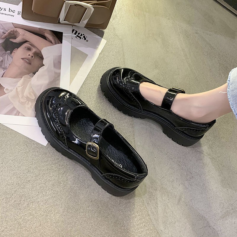 large size female shoes