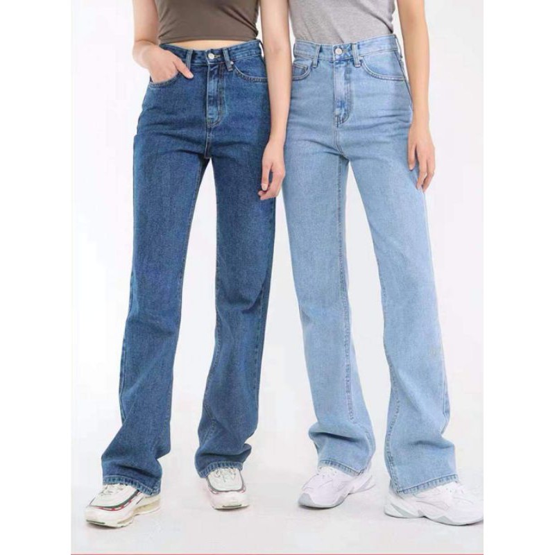 mom jeans baggy