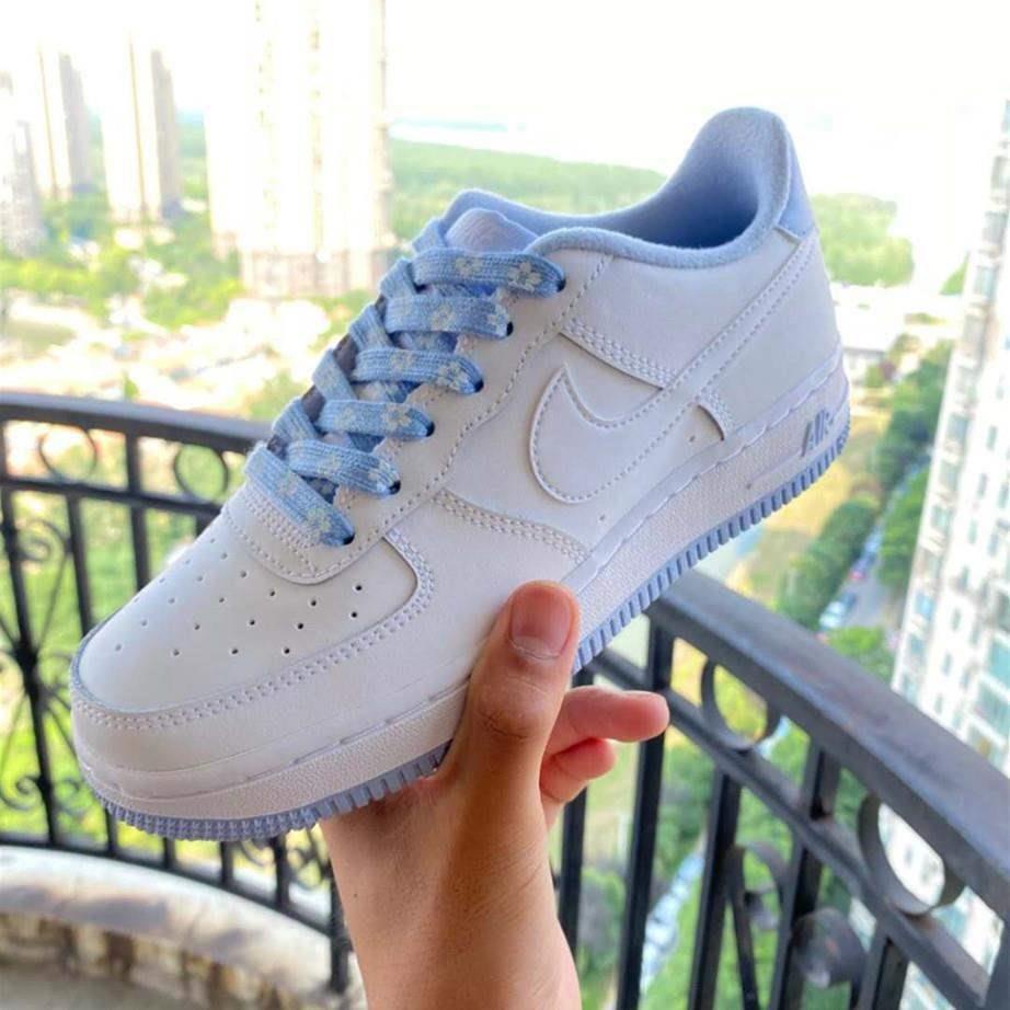 blue cherry blossom af1