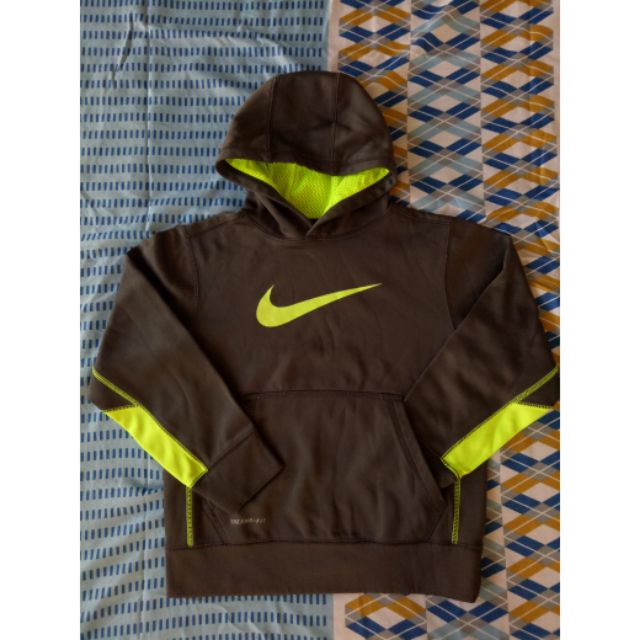 nike therma fit hoodie