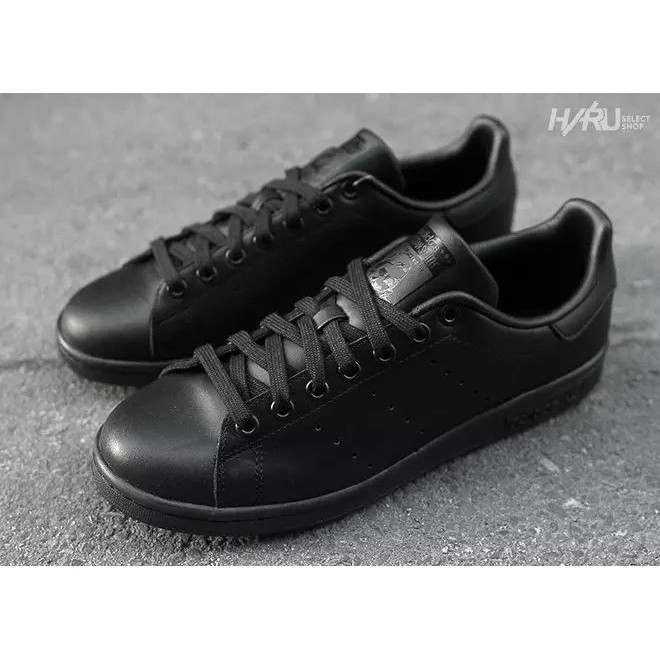 stan smith full black