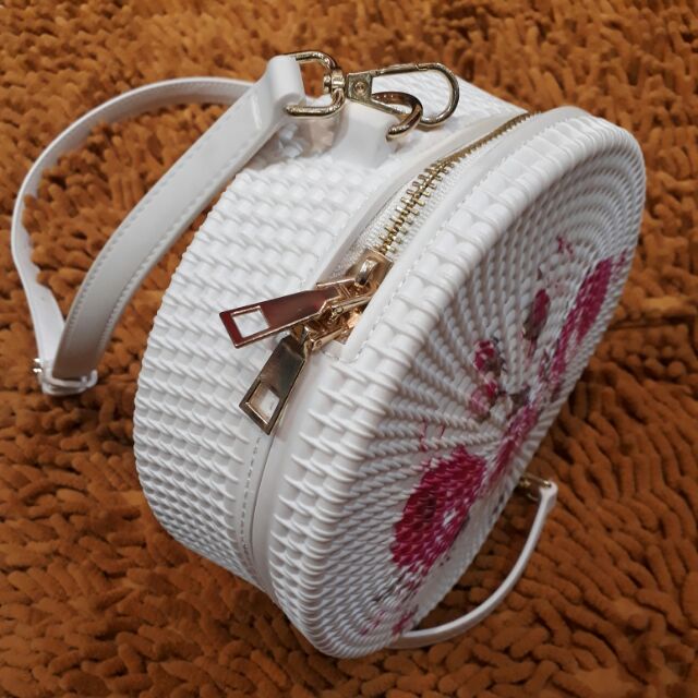 ratan sling bag