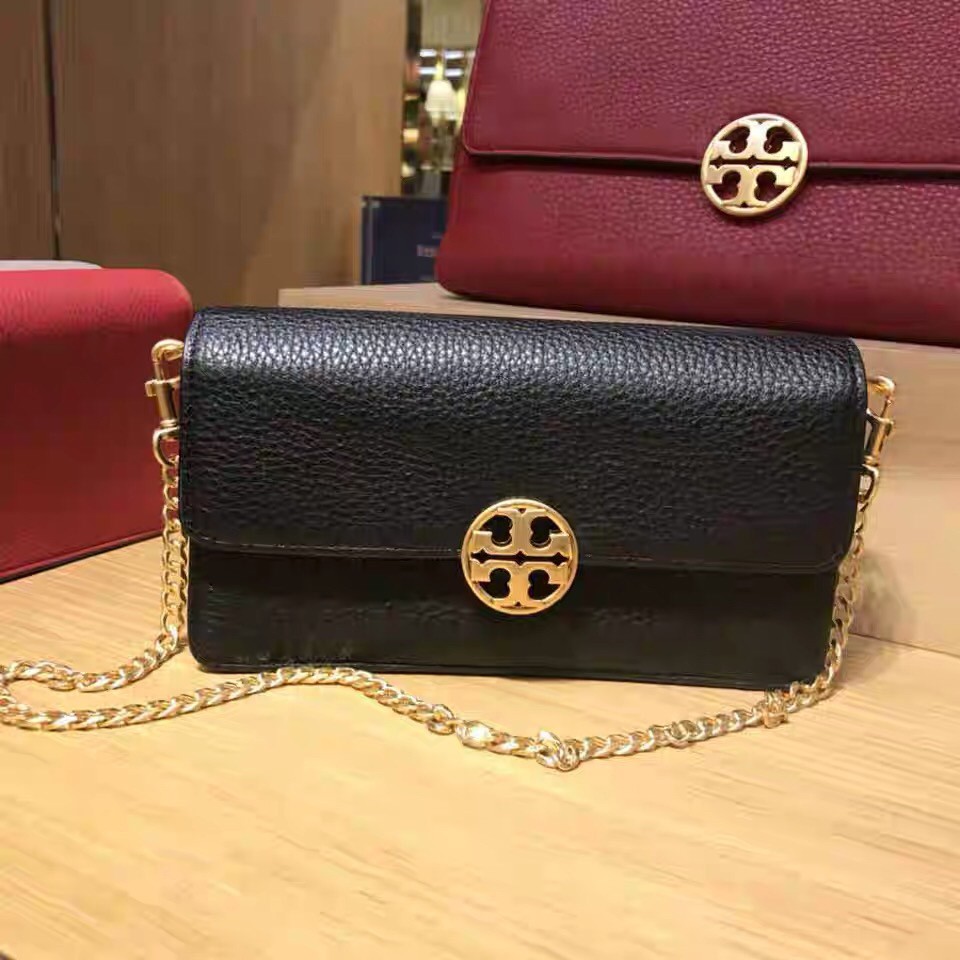 tory burch chelsea chain pouch