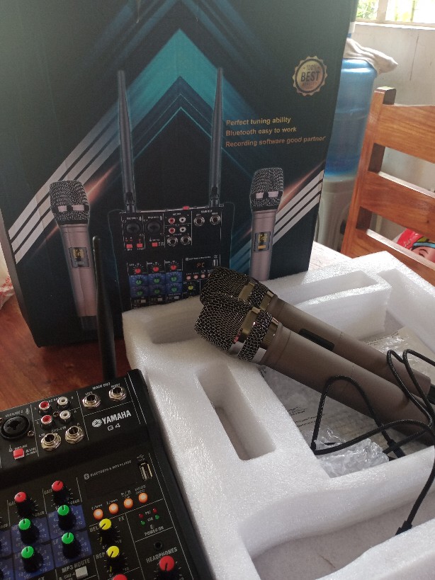 YAMAHA G4 MIXER Bluetooth With 2 Pcs High Quality Wireless Microphone