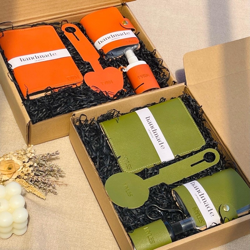 Personalized Gift Souvenir Ideas Passport Alcohol Card Holder Luggage