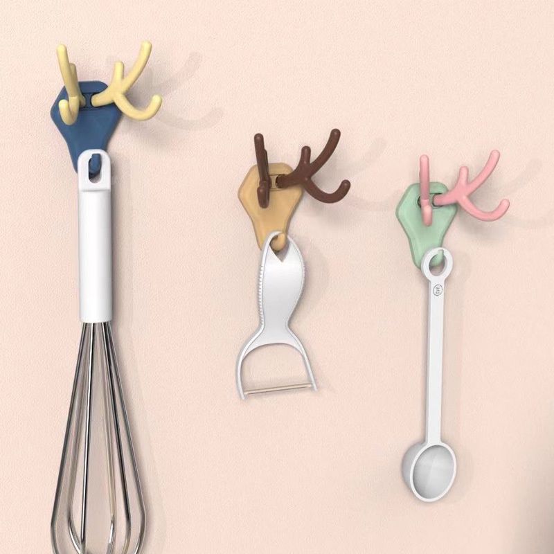 Wall Mount Deer Head Key Holder Hanger, Nail Free Reusable Adhesive Jewellery Display Rack