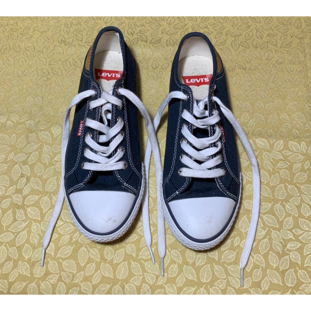 women's levi's stan buck sneakers