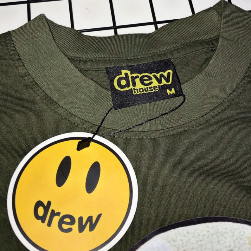 neck tag shirt