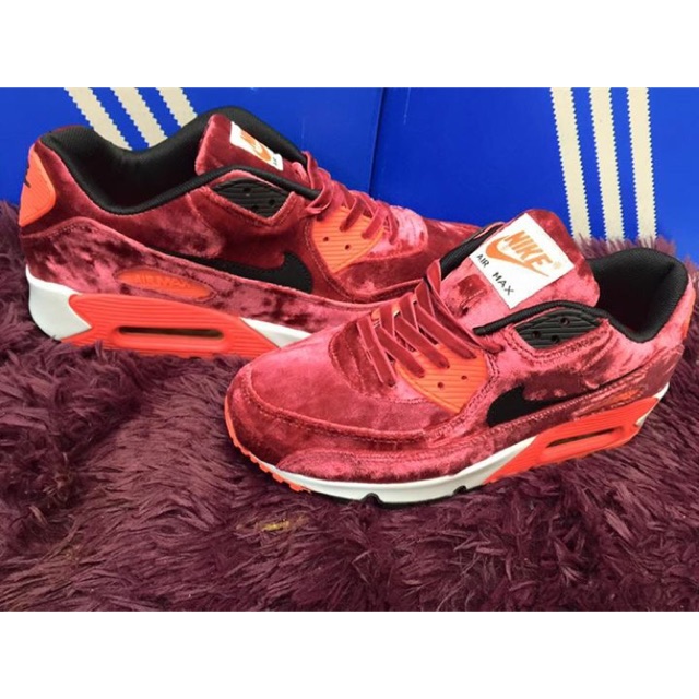 red velvet nike air max
