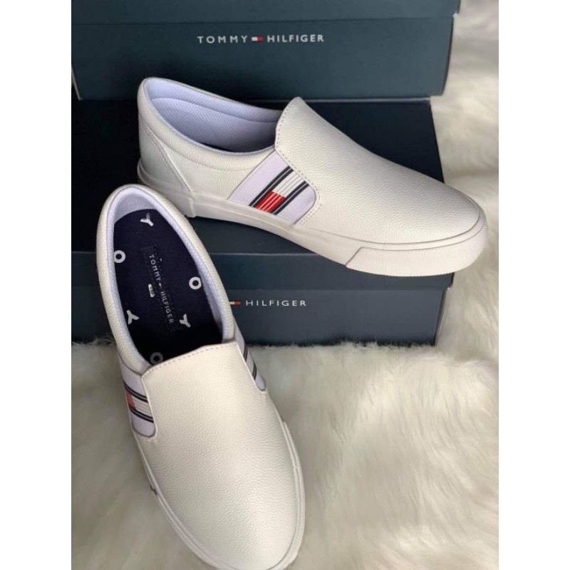tommy hilfiger women's fin 2 sneakers