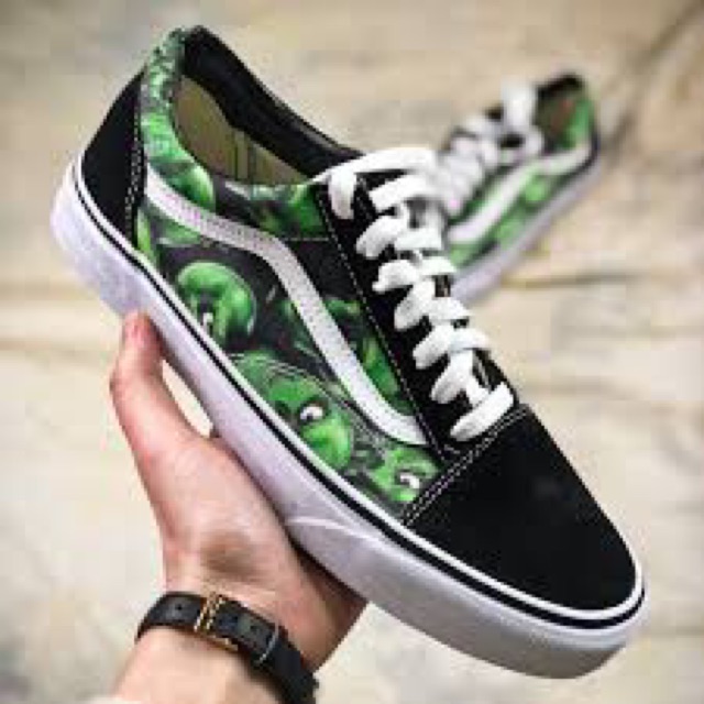 supreme green skull vans