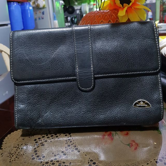 samsonite clutch bag