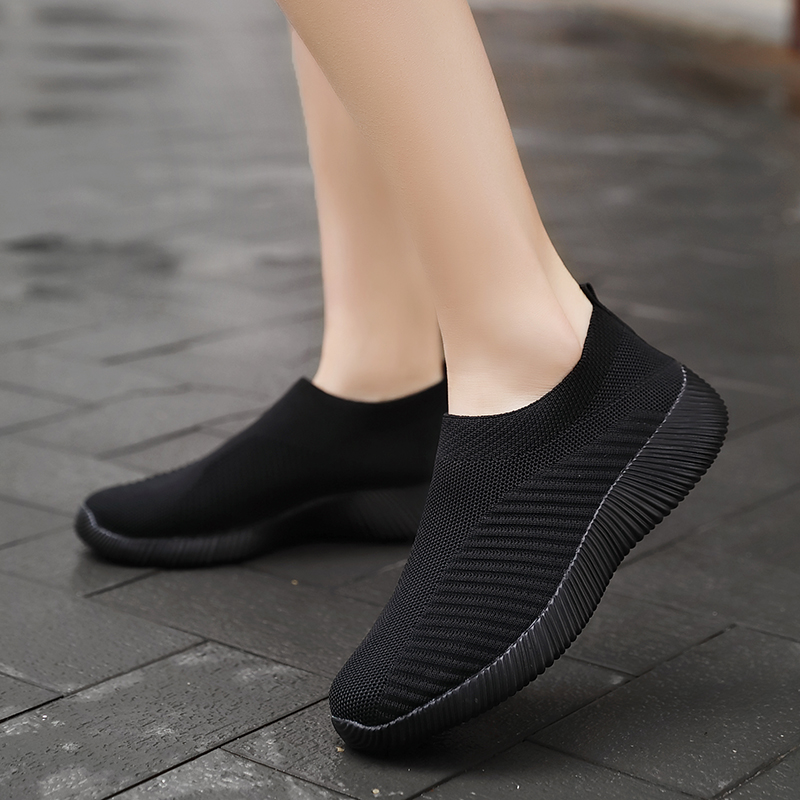 Lightweight Women Black Rubber Shoes Breathable Slip on