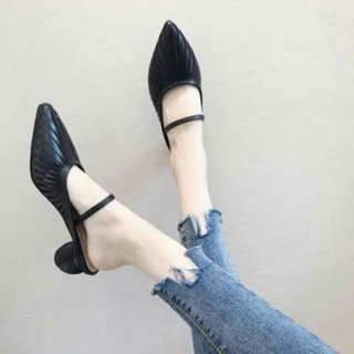 Womens pointed shoes