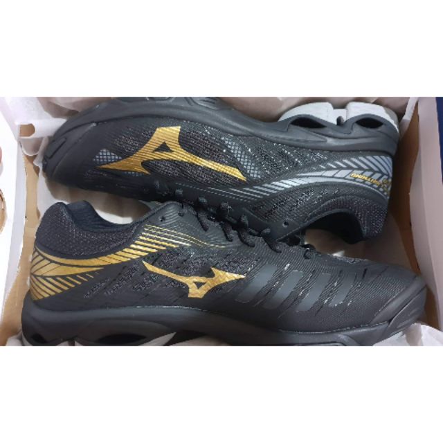 mizuno wave z4