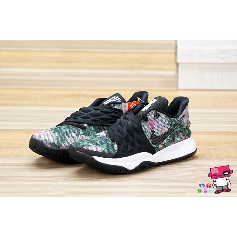 kyrie low top basketball shoes