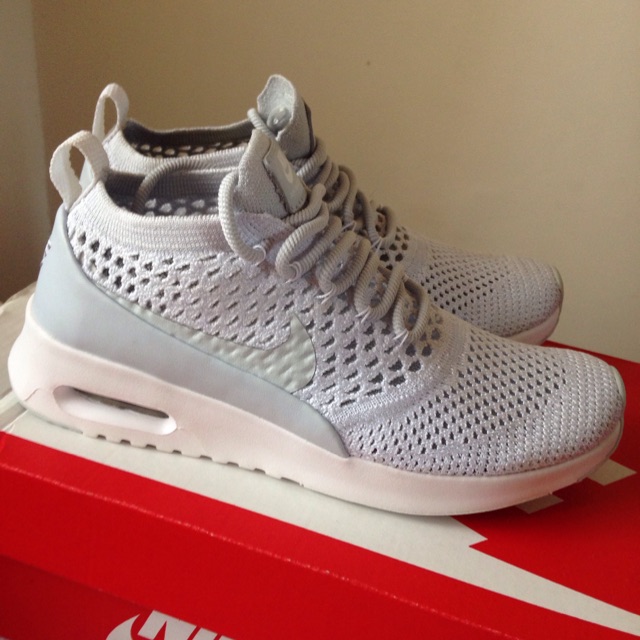 thea flyknit