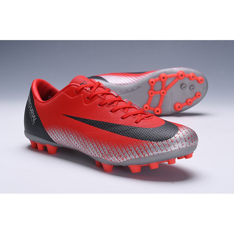 red nike soccer shoes