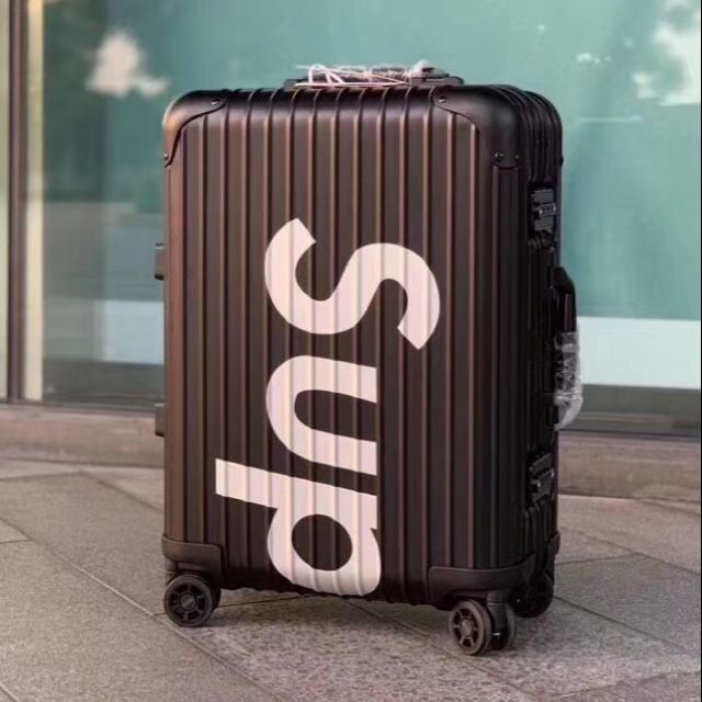 supreme luggage replica