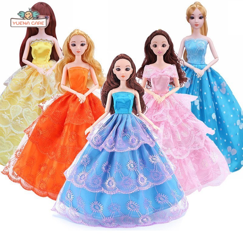 Barbie doll dress up