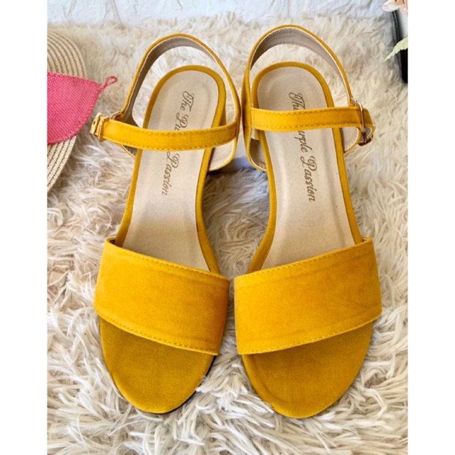 mustard heels and bag