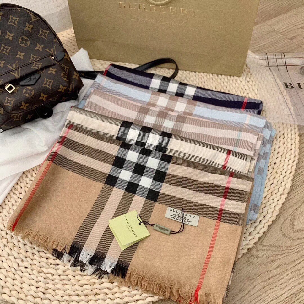 burberry classic neck scarf